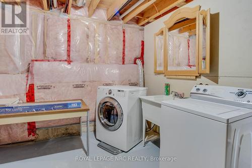 1254 Orchard Avenue, Fort Erie (334 - Crescent Park), ON - Indoor Photo Showing Laundry Room