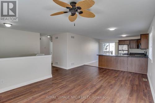 1254 Orchard Avenue, Fort Erie (334 - Crescent Park), ON - Indoor Photo Showing Kitchen