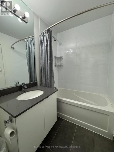 2801 - 150 East Liberty Street, Toronto, ON - Indoor Photo Showing Bathroom