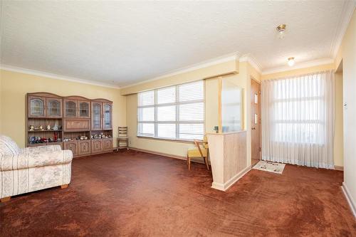 572 Hazel Dell Avenue, Winnipeg, MB - Indoor