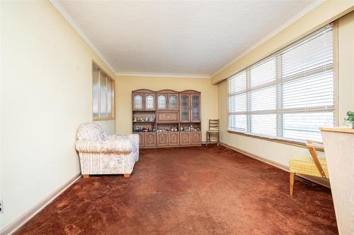 572 Hazel Dell Avenue, Winnipeg, MB - Indoor