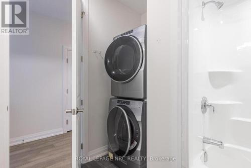 10 - 205 St.Davids Road, Thorold (558 - Confederation Heights), ON - Indoor Photo Showing Laundry Room