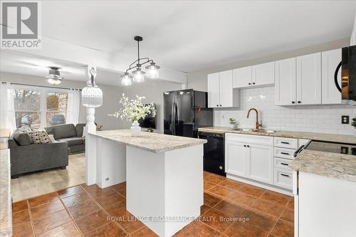 17 Inkerman Avenue, Prince Edward County (Picton), ON - Indoor Photo Showing Kitchen With Upgraded Kitchen