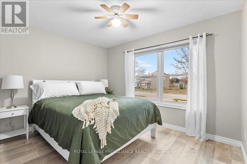 17 Inkerman Avenue, Prince Edward County (Picton), ON - Indoor Photo Showing Bedroom