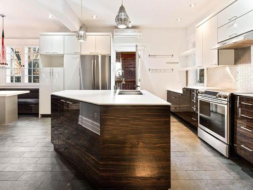 Cuisine - 4429  - 4431 Av. Old Orchard, Montréal (Côte-Des-Neiges/Notre-Dame-De-Grâce), QC - Indoor Photo Showing Kitchen With Double Sink With Upgraded Kitchen