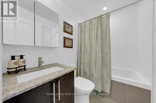 711B - 9600 Yonge Street, Richmond Hill, ON - Indoor Photo Showing Bathroom