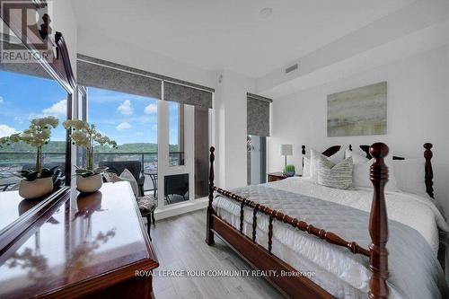 711B - 9600 Yonge Street, Richmond Hill, ON - Indoor Photo Showing Bedroom