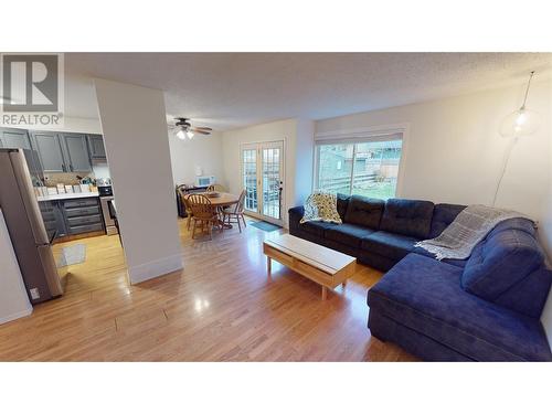 2309 7Th Street N, Cranbrook, BC - Indoor Photo Showing Living Room