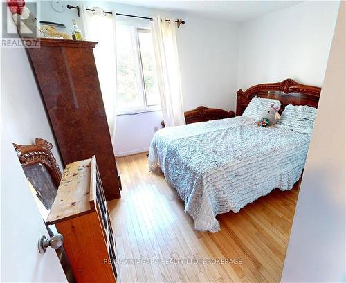 31 Wiltshire Boulevard, Welland, ON - Indoor Photo Showing Bedroom