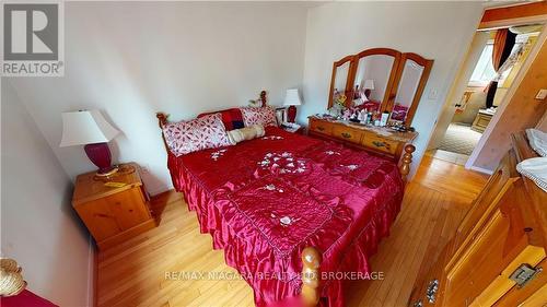 31 Wiltshire Boulevard, Welland, ON - Indoor Photo Showing Bedroom