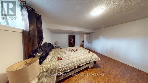 31 Wiltshire Boulevard, Welland, ON - Indoor Photo Showing Bedroom