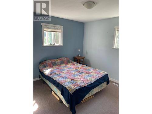 4702 Spurraway Road, Kamloops, BC - Indoor Photo Showing Bedroom