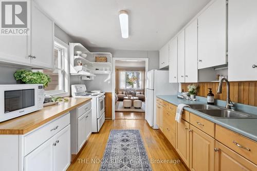 179 Tresane Street, Oshawa (Vanier), ON - Indoor Photo Showing Kitchen With Double Sink