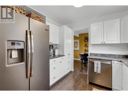 388 Explorer Crescent, Prince George, BC - Indoor Photo Showing Kitchen