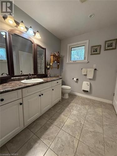 993 Chiswick Line, Powassan, ON - Indoor Photo Showing Bathroom