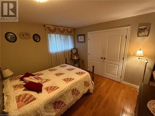 993 Chiswick Line, Powassan, ON - Indoor Photo Showing Bedroom