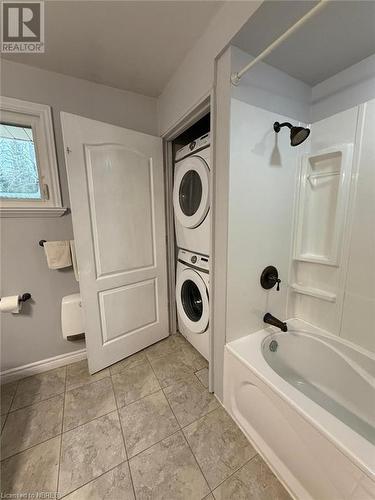 993 Chiswick Line, Powassan, ON - Indoor Photo Showing Laundry Room