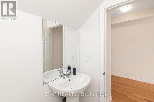 3407 Sixth Line, Oakville, ON - Indoor Photo Showing Bathroom