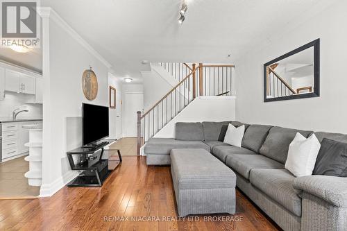 142 - 1058 Falgarwood Drive, Oakville (Iroquois Ridge South), ON - Indoor Photo Showing Living Room