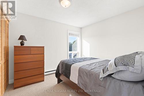 142 - 1058 Falgarwood Drive, Oakville (Iroquois Ridge South), ON - Indoor Photo Showing Bedroom