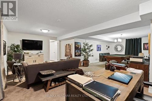 14 Lucia Court, Niagara-On-The-Lake, ON - Indoor Photo Showing Living Room