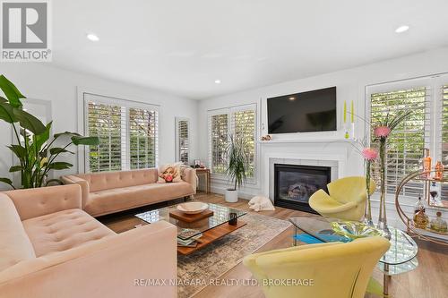 14 Lucia Court, Niagara-On-The-Lake, ON - Indoor Photo Showing Living Room With Fireplace