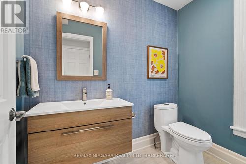 6 Simcoe Street, St. Catharines, ON - Indoor Photo Showing Bathroom