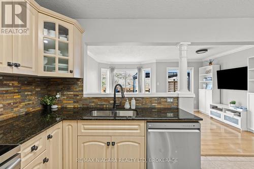 7 - 10 Stonecairn Drive, Cambridge, ON - Indoor Photo Showing Kitchen With Double Sink