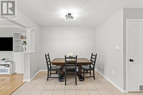 7 - 10 Stonecairn Drive, Cambridge, ON - Indoor Photo Showing Dining Room