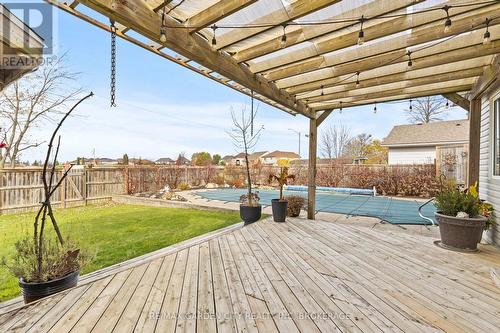 32 Manley Crescent, Thorold (558 - Confederation Heights), ON - Outdoor With Deck Patio Veranda With Exterior