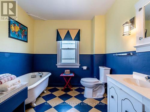 10209 Camelot Drive, Wainfleet (Lakeshore), ON - Indoor Photo Showing Bathroom