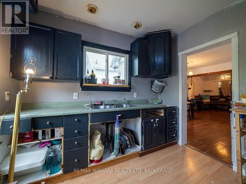 45 Wellington Street N, Thorold, ON - Indoor Photo Showing Kitchen With Double Sink