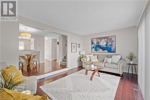 35 - 242 Lakeport Road, St. Catharines, ON - Indoor Photo Showing Living Room