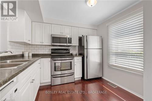 35 - 242 Lakeport Road, St. Catharines, ON - Indoor Photo Showing Kitchen With Double Sink