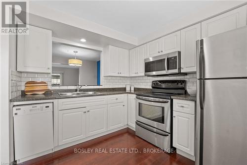 35 - 242 Lakeport Road, St. Catharines, ON - Indoor Photo Showing Kitchen With Double Sink