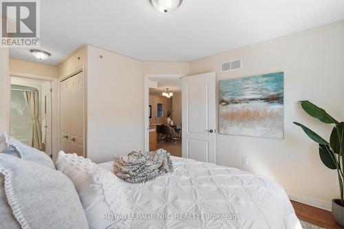 4 Avery Crescent, St. Catharines (456 - Oakdale), ON - Indoor Photo Showing Bedroom