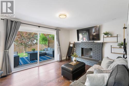 14 Laguna Crescent, St. Catharines (441 - Bunting/Linwell), ON - Indoor Photo Showing Living Room With Fireplace