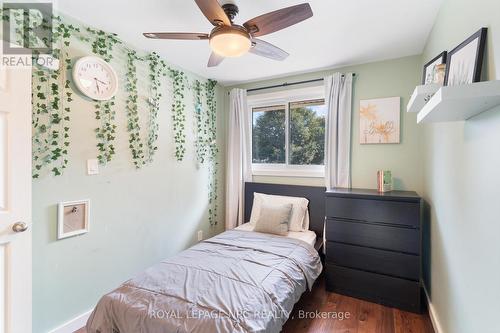 14 Laguna Crescent, St. Catharines (441 - Bunting/Linwell), ON - Indoor Photo Showing Bedroom