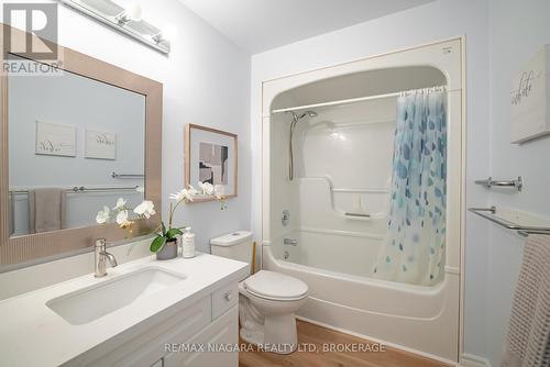 122 Welland Road, Pelham (Fonthill), ON - Indoor Photo Showing Bathroom