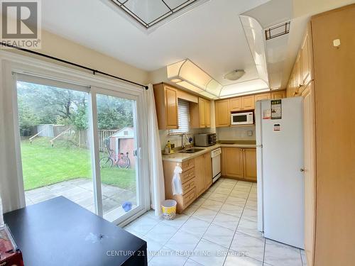 77 Ambercroft Boulevard, Toronto (Steeles), ON - Indoor Photo Showing Kitchen