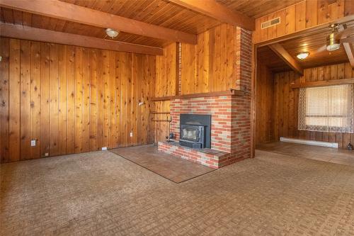 4902 Lakeshore Road, Kelowna, BC - Indoor With Fireplace