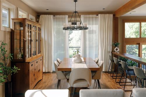 1958 Hidden Lake Place, Kelowna, BC - Indoor Photo Showing Dining Room