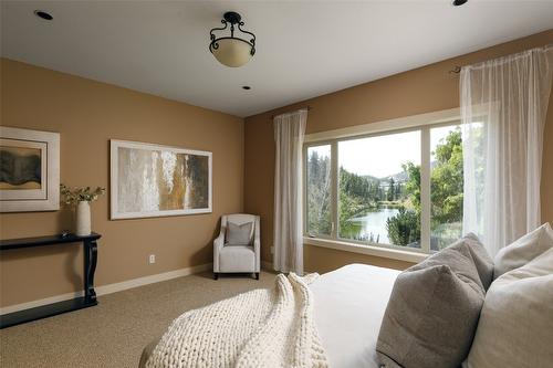 1958 Hidden Lake Place, Kelowna, BC - Indoor Photo Showing Bedroom