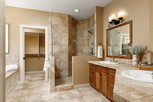 1958 Hidden Lake Place, Kelowna, BC - Indoor Photo Showing Bathroom