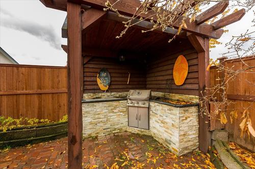 3430 Silverberry Road, Kelowna, BC - Outdoor