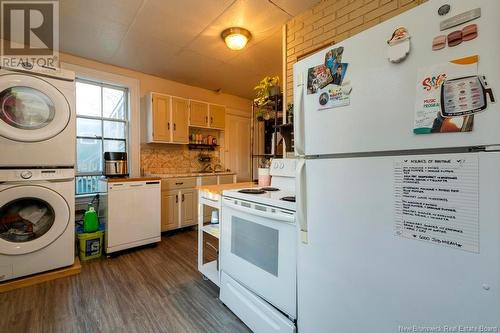 9-11 Orange Street, Saint John, NB - Indoor Photo Showing Laundry Room