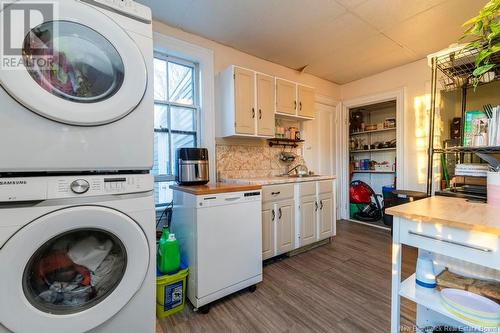 9-11 Orange Street, Saint John, NB - Indoor Photo Showing Laundry Room