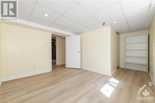 25 Oakview Avenue, Meadowlands - Crestview And Area (7302 - Meadowlands/Crestview), ON - Indoor Photo Showing Other Room