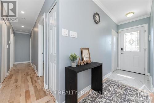 25 Oakview Avenue, Ottawa, ON - Indoor Photo Showing Other Room