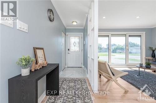 25 Oakview Avenue, Ottawa, ON - Indoor Photo Showing Other Room